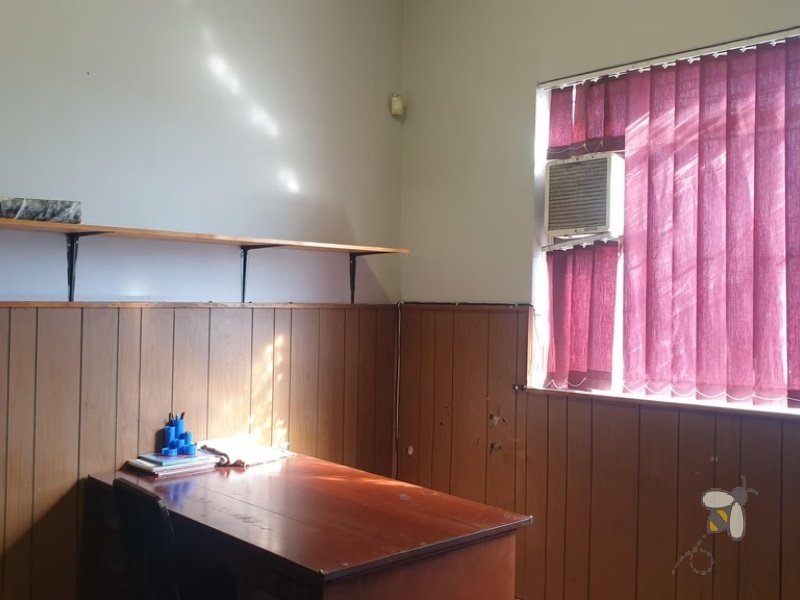 Business premises for sale Standerton, 250m2 office space for sale, divisible commercial property, office building with strongroom, rental income property Standerton.