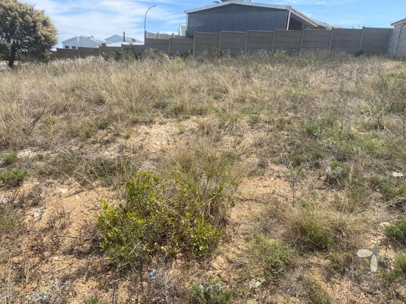 Vacant land for sale Dana Bay, 886m2 corner stand, level plot with sea view, Dana Bay duet development property, prime residential land Mossel Bay.