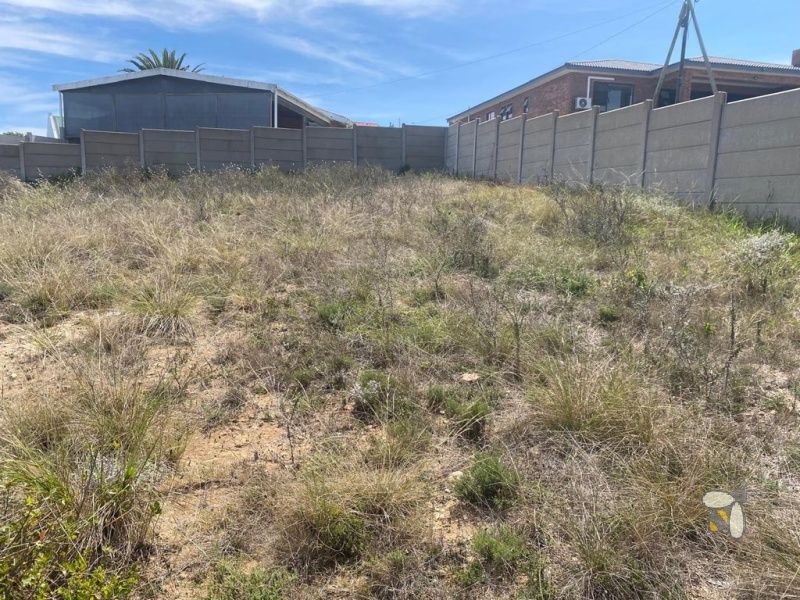 Vacant land for sale Dana Bay, 886m2 corner stand, level plot with sea view, Dana Bay duet development property, prime residential land Mossel Bay.