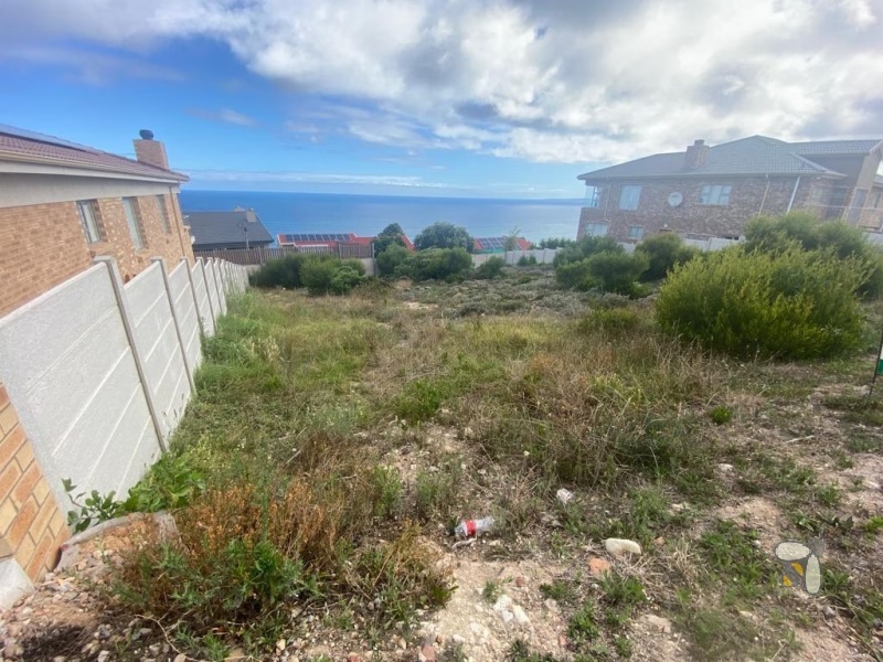 Vacant land for sale Dana Bay, 735m2 stand with sea view, sloping plot cul-de-sac, property near Boggoms Bay, uninterrupted ocean view land.