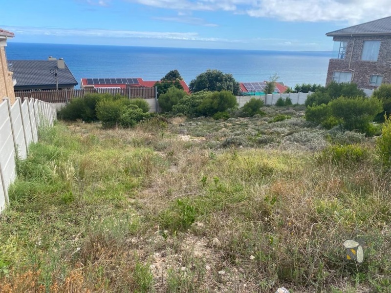 Vacant land for sale Dana Bay, 735m2 stand with sea view, sloping plot cul-de-sac, property near Boggoms Bay, uninterrupted ocean view land.