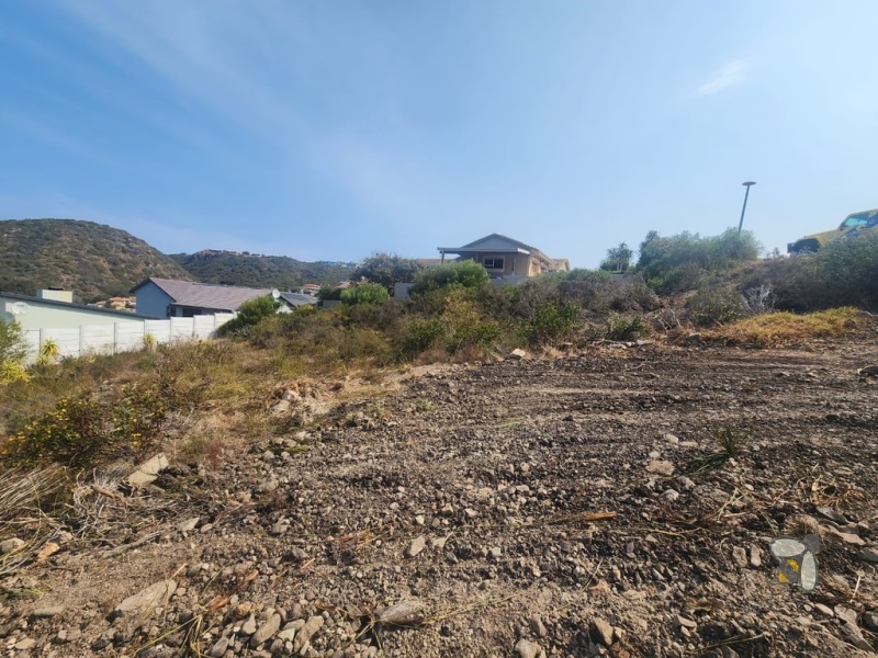 Vacant land Island View Mossel Bay, 847m2 stand with duet plans, approved building plans for sale, development opportunity Mossel Bay, land with mountain views and N2 access.