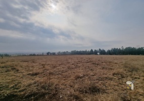 Plot for sale Lindequesdrift, agricultural land near Vanderbijlpark, versatile plot for investment, country property with main road access, plot with Wendy houses.
