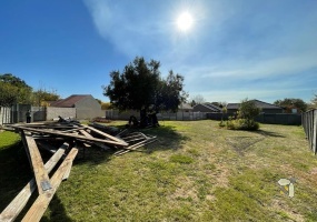 Vacant stand for sale Secunda, subdivided land with building plans, centrally situated plot, 830m2 development opportunity, two houses building plans Secunda.