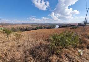 Riverfront stand for sale Vaaloewer, 1500m2 plot Vaal River, large stand for weekend getaway, tranquil riverfront living, property with breathtaking views.