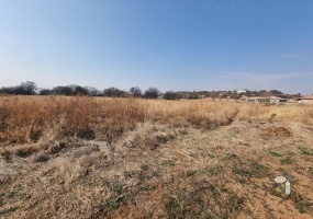 Vacant stand for sale Vaaloewer, 1006m2 level plot, easy to build on land, quiet riverside village stand, cost-effective construction plot.