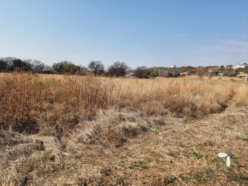 Stand for sale Vaaloewer, 1189m2 level plot, easy to build on land, tranquil Vaaloewer property, cost-effective construction plot.