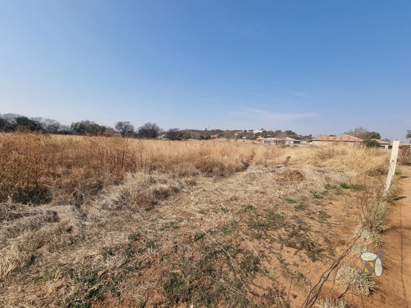 Stand for sale Vaaloewer, 1189m2 level plot, easy to build on land, tranquil Vaaloewer property, cost-effective construction plot.