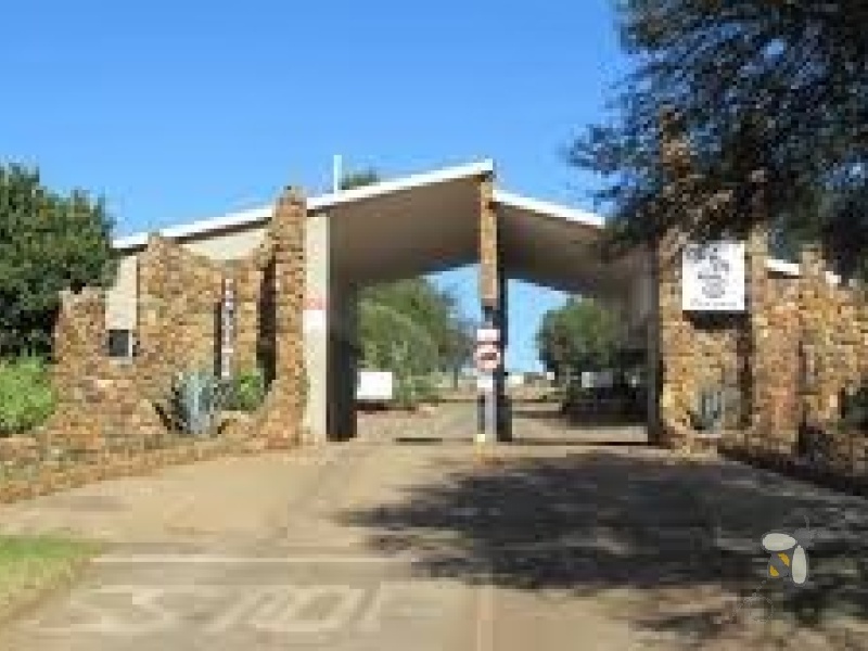 Stand for sale Vaaloewer, 1095m2 riverfront stand, plot next to Vaal River, beautiful river views property, Vaaloewer Boat Club access, secure riverside village.