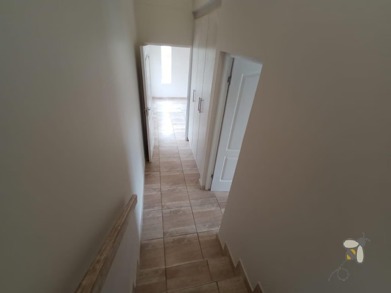 House to rent Island View Mossel Bay, 3 bedroom pet friendly rental, long-term rental Mossel Bay, rental with indoor braai and double garage, available November 2025.