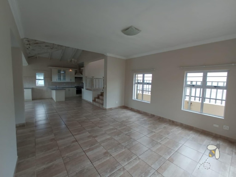 House to rent Island View Mossel Bay, 3 bedroom pet friendly rental, long-term rental Mossel Bay, rental with indoor braai and double garage, available November 2025.