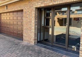3 bedroom duplex to rent Secunda, secure complex rental Secunda, townhouse with pool and study, rental available August, modern spacious duplex.
