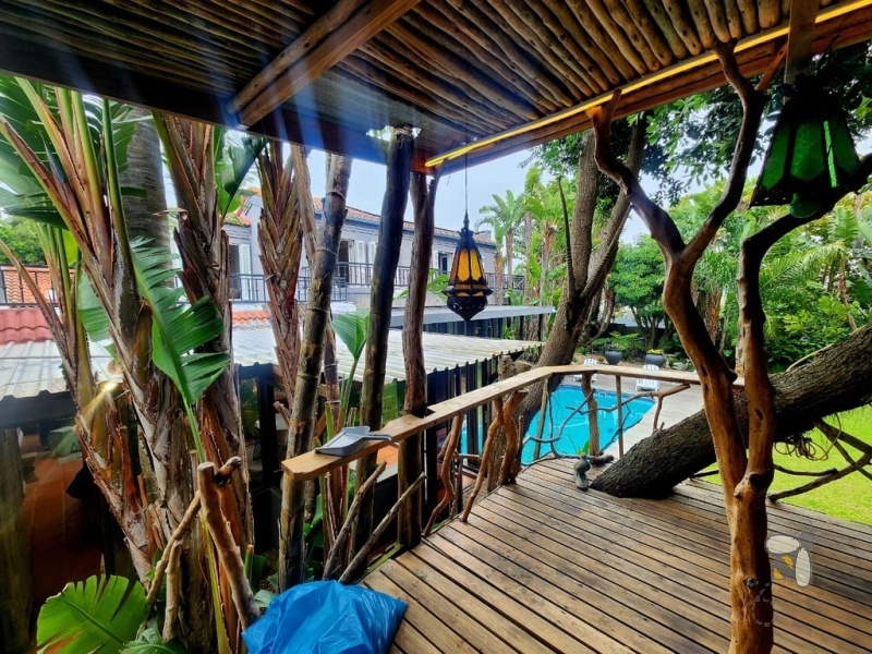 5 bedroom house for sale Linkside Mossel Bay, luxury coastal home with flatlet, house with solar and inverter system, north facing property Garden Route, en-suite bedrooms Mossel Bay.