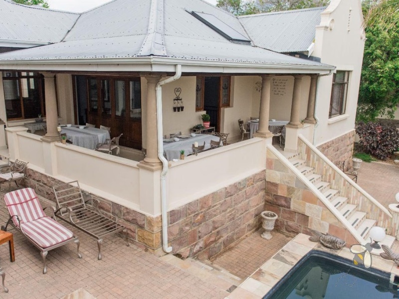 Historical home for sale Mossel Bay, 3 bedroom house with flatlet Linkside, prestigious property with wine cellar, house with pool and scullery, prime investment Mossel Bay heritage.