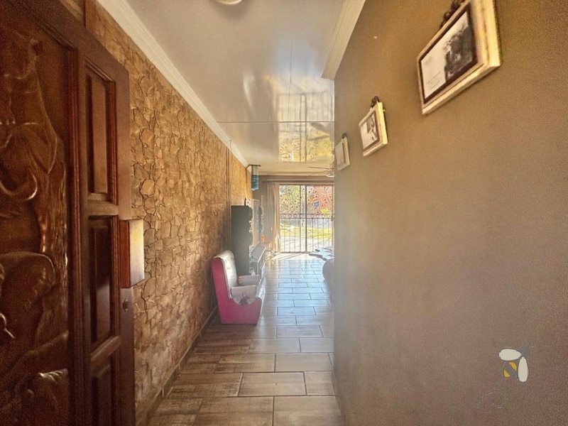 4 bedroom house to let Secunda, family rental with lapa and garden, house with JoJo tank backup water, well-maintained property near schools, spacious home with double garage.