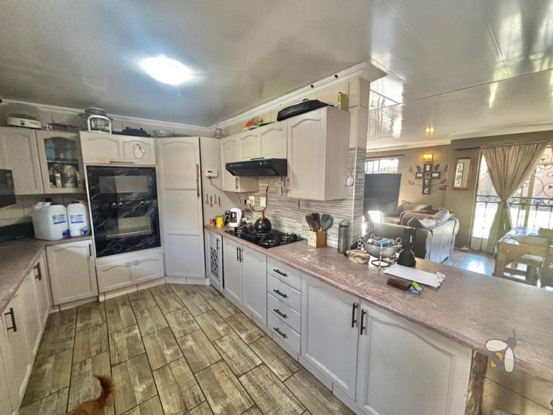 4 bedroom house to let Secunda, family rental with lapa and garden, house with JoJo tank backup water, well-maintained property near schools, spacious home with double garage.