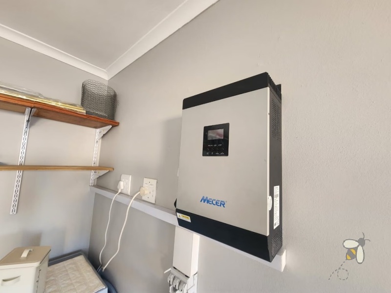 2 bedroom house to let Dana Bay Mossel Bay, furnished rental with inverter, house with sea view to rent, coastal rental not pet friendly, rental available June.