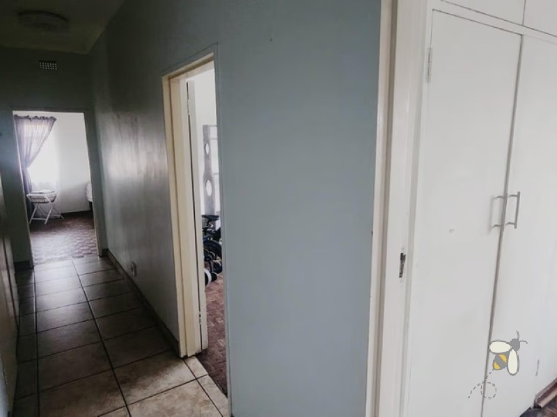 4 bedroom house to rent Kriel, family rental with swimming pool, house with lapa entertainment area, rental with JoJo tank backup water, Kriel rental with prepaid electricity.