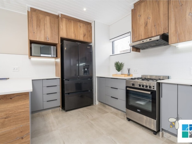 2 bedroom duplex for rent Suidheuwel, rent special free November, pet friendly rental with gas stove, secure estate living with solar geyser, newly built duplex near Curro.