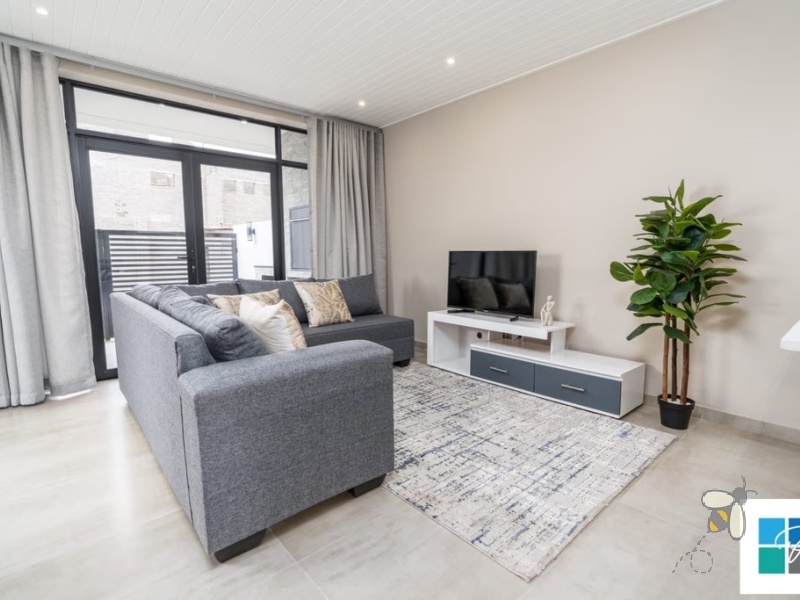 2 bedroom duplex for rent Suidheuwel, rent special free November, pet friendly rental with gas stove, secure estate living with solar geyser, newly built duplex near Curro.