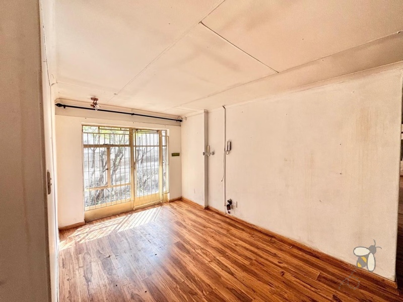 4 bedroom house for rent Secunda, family rental with braai area, pet-friendly house to let Secunda, water included in rent, spacious home with carports.