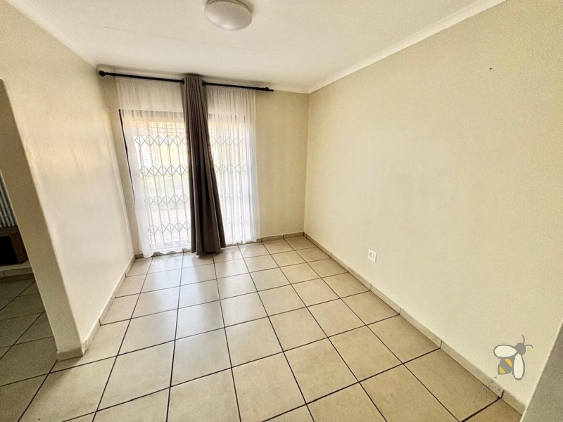 Secunda, property to rent, 3 bedroom, 2 bathroom, modern home, secure rental, CCTV, electric fencing, family home, private rental, Secunda property.