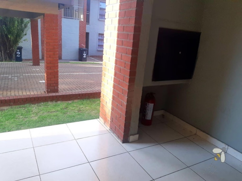 Secunda, property to rent, 2 bedroom, duplex, fully furnished, open plan, built-in braai, Duckpond Dam view, includes water and gas, professionals, small families.