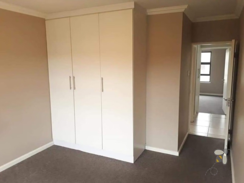 Secunda, property to rent, 2 bedroom, duplex, fully furnished, open plan, built-in braai, Duckpond Dam view, includes water and gas, professionals, small families.