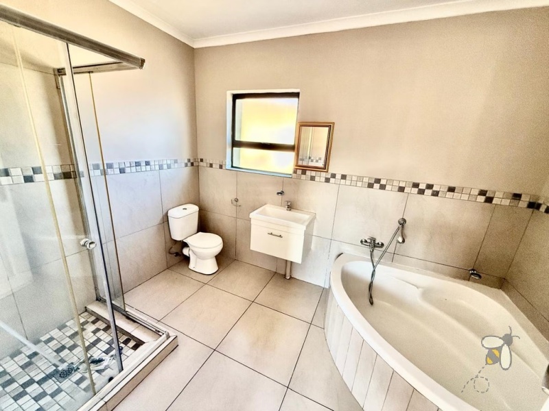 Secunda, property to rent, Extension 23, 3 bedroom, 2 bathroom, secure complex, modern home, wooden flooring, young family, open-plan design, newly developed.