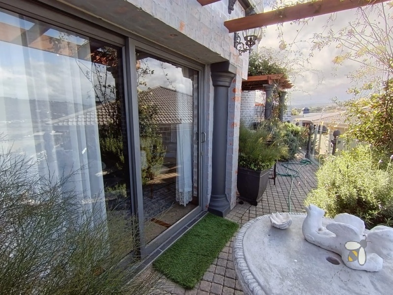 Grootbrak Rivier, property to rent, 1 bedroom, fully furnished, included utilities, communal pool, single garage, long-term rental, short-term rental, peaceful.