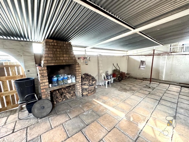 Secunda, property to rent, 3 bedroom, 2 bathroom, secure complex, included utilities, water included, Wi-Fi included, prepaid electricity, open-plan, professionals, small families.