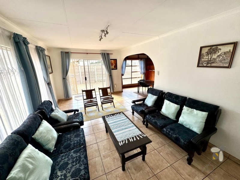 Secunda, property to rent, 3 bedroom, 2 bathroom, secure complex, included utilities, water included, Wi-Fi included, prepaid electricity, open-plan, professionals, small families.