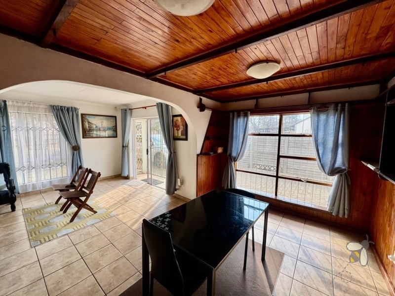 Secunda, property to rent, 3 bedroom, 2 bathroom, secure complex, included utilities, water included, Wi-Fi included, prepaid electricity, open-plan, professionals, small families.