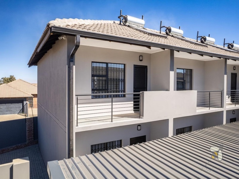 Secunda, property to rent, studio apartment, furnished room, all inclusive, daily laundry, corporate rental, Silkaatzkop, water and electricity included, secure parking, single occupancy.