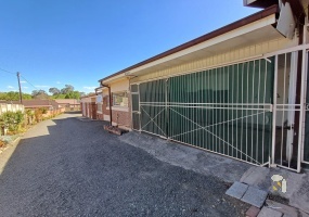 Standerton Central, property to rent, 3 bedroom, 2 bathroom, townhouse, open plan, prepaid electricity, covered carport, modern rental, convenient location, not pet friendly.