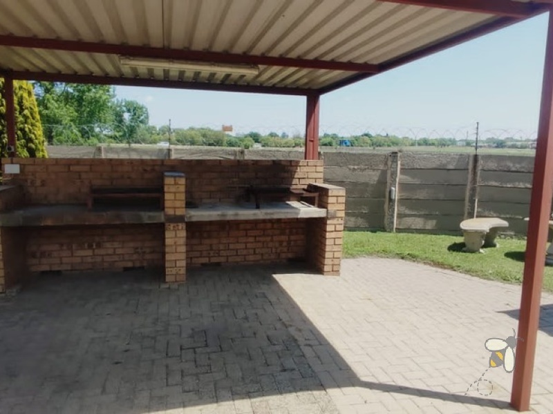 Secunda, property to rent, 1 bedroom, fully furnished, secure complex, DSTV included, water included, prepaid electricity, controlled access, low maintenance, apartments.