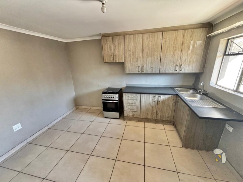 Secunda, property to rent, 2 bedroom, Sunset Park, Sasol, CBD access, open plan, water included, prepaid electricity, no pets, modern apartment.