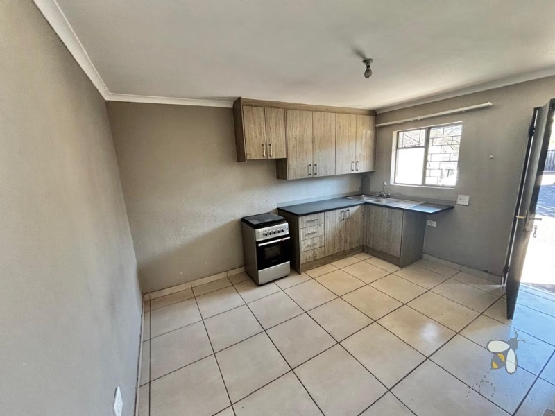 Secunda, property to rent, 2 bedroom, Sunset Park, Sasol, CBD access, open plan, water included, prepaid electricity, no pets, modern apartment.
