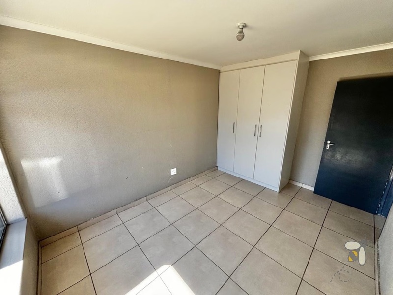 Secunda, property to rent, 2 bedroom, Sunset Park, Sasol, CBD access, open plan, water included, prepaid electricity, no pets, modern apartment.