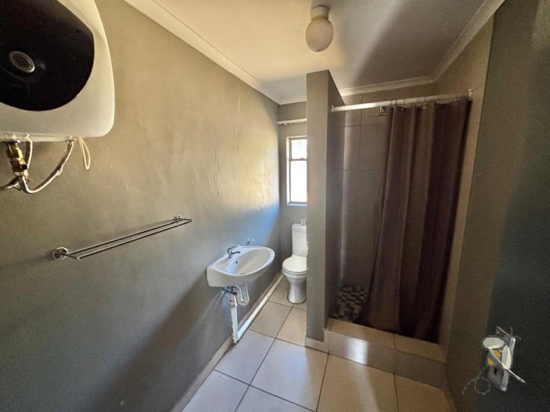 Secunda, property to rent, 2 bedroom, Sunset Park, Sasol, CBD access, open plan, water included, prepaid electricity, no pets, modern apartment.