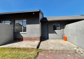 Secunda, property to rent, 2 bedroom, Sunset Park, Sasol, CBD access, open plan, water included, prepaid electricity, no pets, modern apartment.