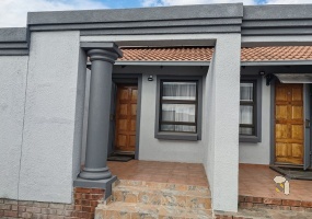 Secunda, property to rent, studio apartment, furnished room, en-suite, Ngusto Guesthouse, all utilities included, backup power, solar, JoJo tank, laundry service, professionals, private entrance.
