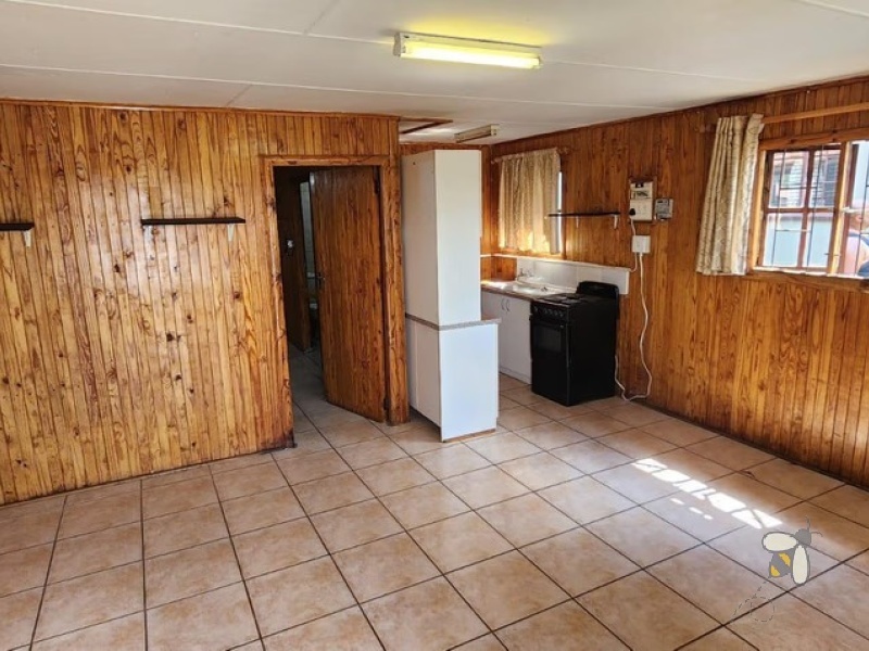 Kriel, property to rent, 1 bedroom, loghome, cozy living, open plan, water included, prepaid electricity, stoep, serene environment, unique rental.