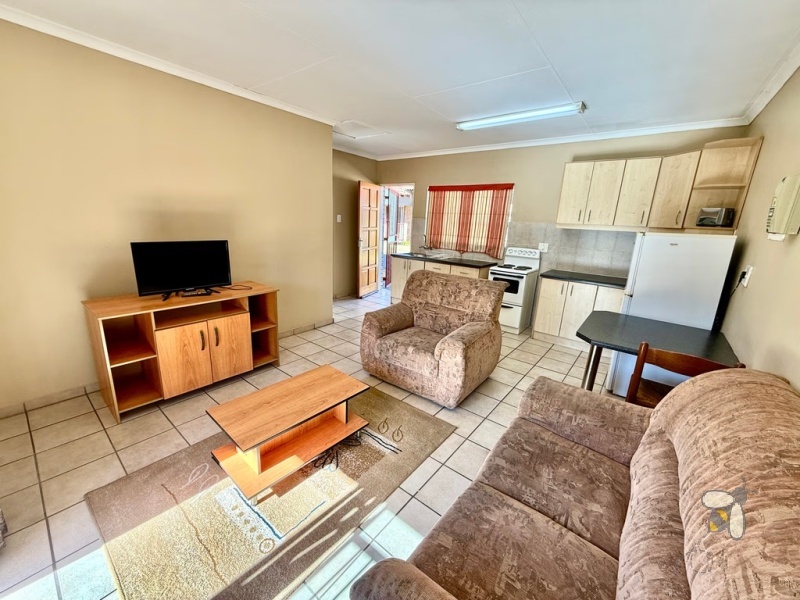 Suidheuwel, property to rent, 1 bedroom, fully furnished, lock-up-and-go, water included, secure complex, single garage, professionals, couples, not pet friendly.