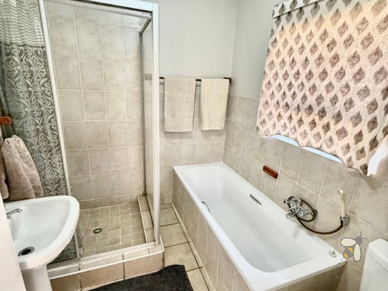 Suidheuwel, property to rent, 1 bedroom, fully furnished, lock-up-and-go, water included, secure complex, single garage, professionals, couples, not pet friendly.