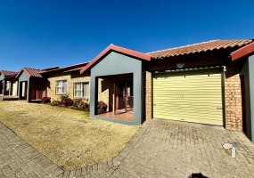 Suidheuwel, property to rent, 1 bedroom, fully furnished, lock-up-and-go, water included, secure complex, single garage, professionals, couples, not pet friendly.