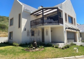 Vakansieplaas, 4 bedroom house for sale, freestanding home, north-facing, cul-de-sac, luxury home, loft, furniture included, investment property, PPRA registered.