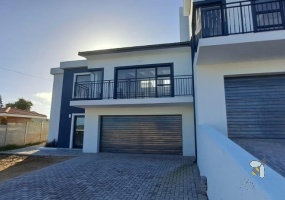 Dana Bay, 3 bedroom duet for sale, sea views, modernized rooms, open-plan living, private driveway, cute garden, modern finishes, PPRA registered.