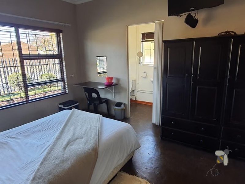 Standerton Central, guesthouse for sale, investment opportunity, nine rooms, self-catering, VAT included, furniture included, heat pump, JoJo tank, three-phase power.