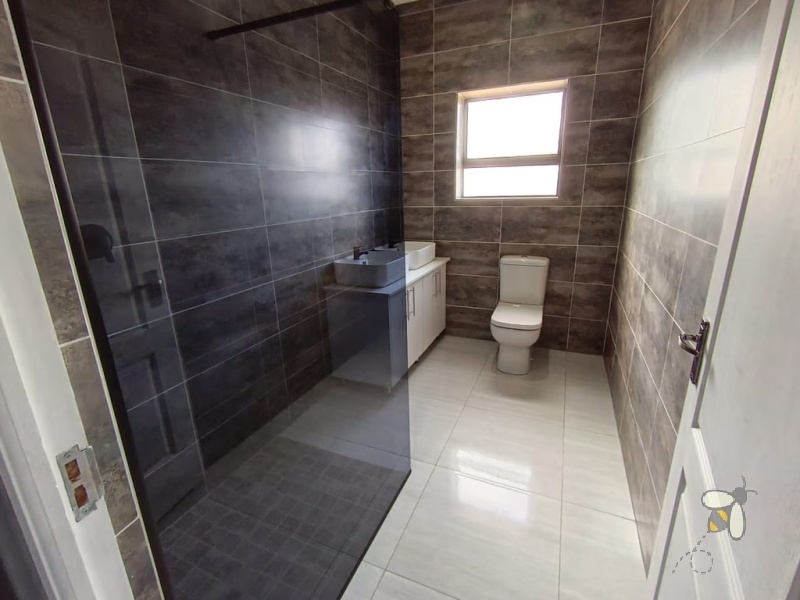 Island View, 3 bedroom duet for sale, single-level, newly built, ocean views, valley views, dual braai, granite kitchen, gas hob, walk-in pantry, double garage, modern finishes.